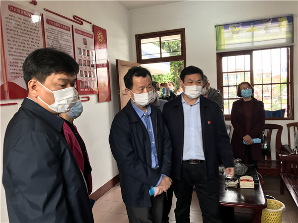 省侨联陈式海主席在龙海浮宫镇侨联调研.jpg