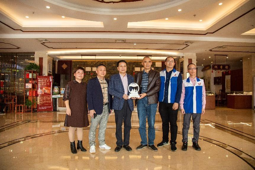 △ 互赠纪念品.png