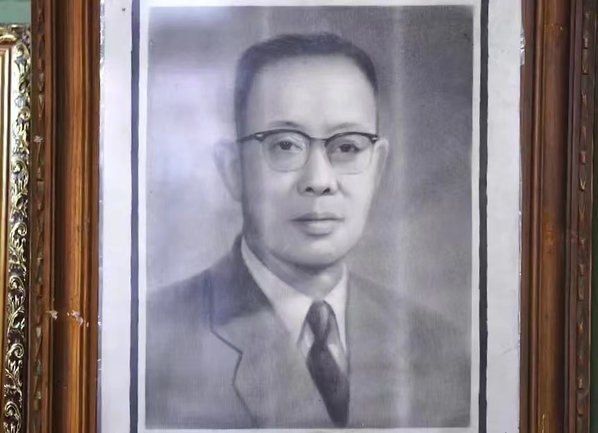 陈启紫1.jpg