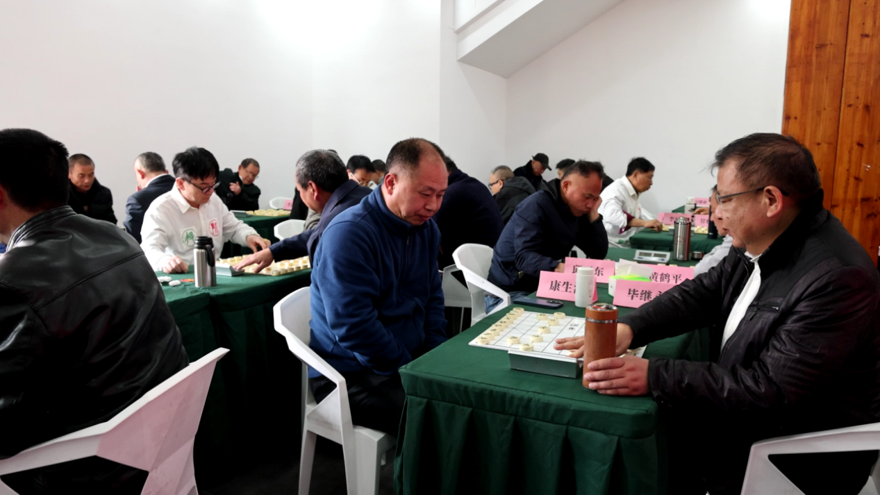 对弈 施孟华摄.png