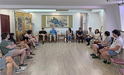 座谈（俞杰 摄）.jpg