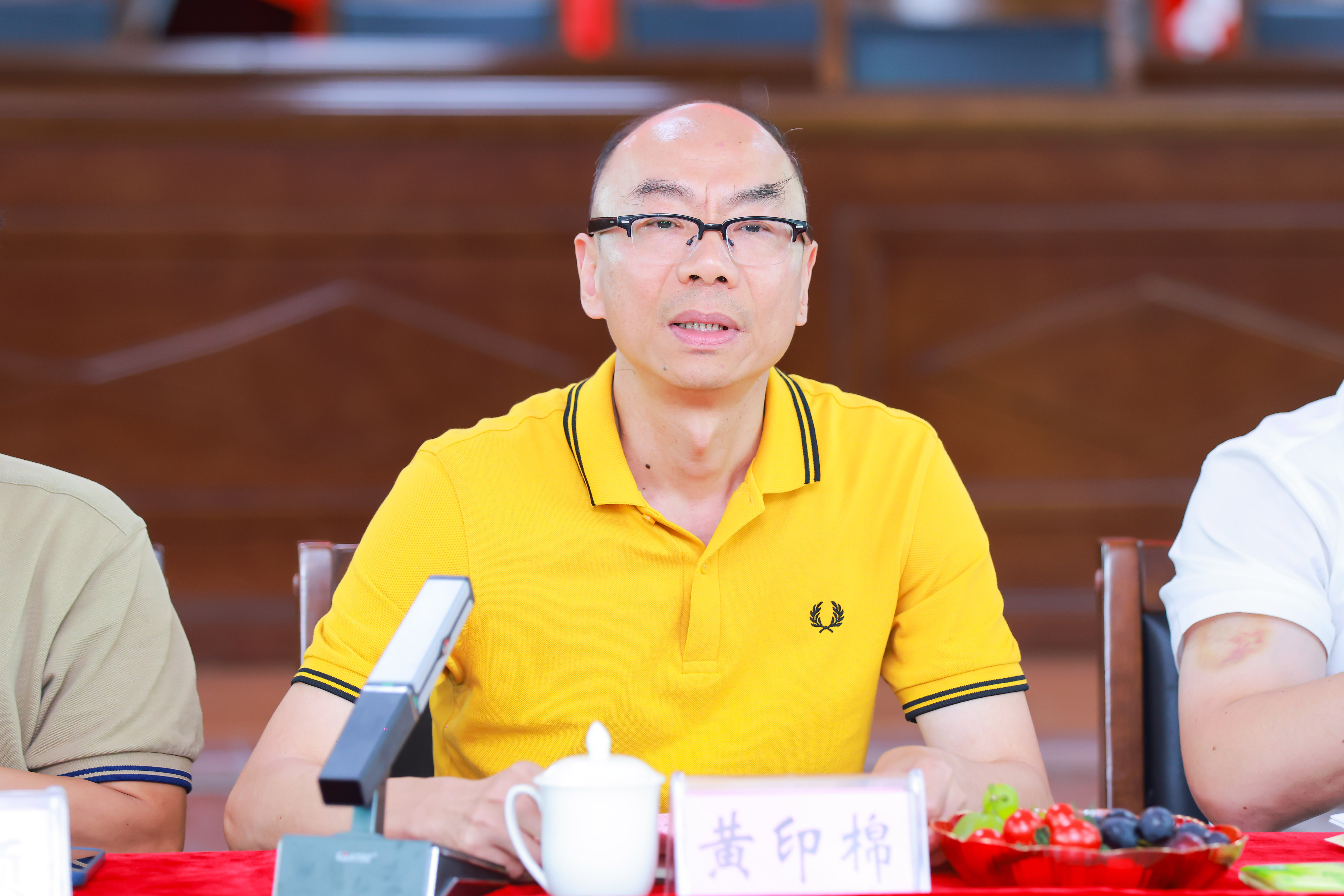 图二 南安市侨联主席黄印棉（乐峰镇供图）.jpg