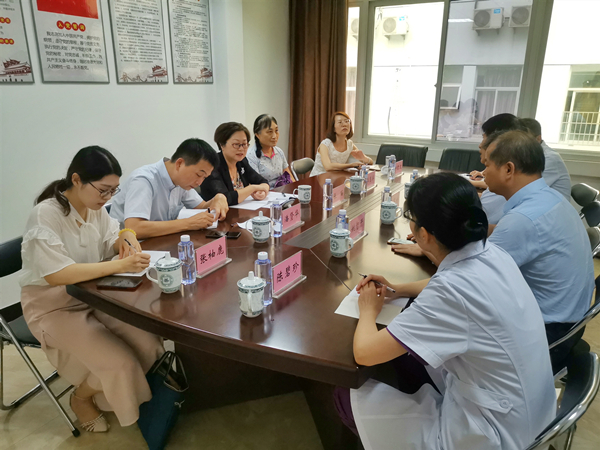 座谈会现场,2019年7月25日,福建省侨联副主席张瑶到省华侨医院调研_副本.jpg 座谈会现场,2019年7月25日,福建省侨联副主席张瑶到省华侨医院调研_副本.jpg