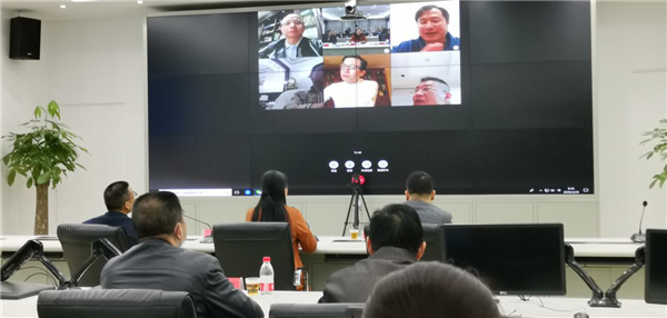 连江县委常委、统战部长冯慧钦与海外侨领视频连线现场二.png