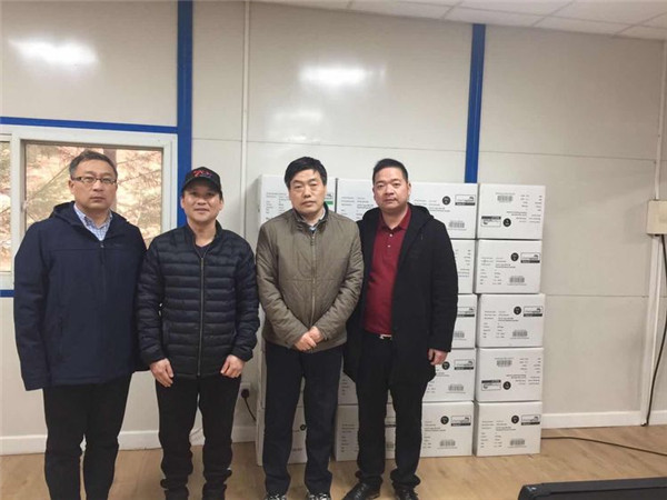 从左到右：常务副会长林孟志先生，曼城总领馆副总领事范映杰，英国闽东华侨华人文化商贸创新会施祖春会长，刘威领事.jpg