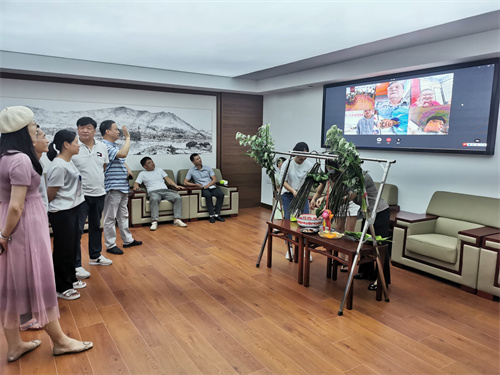 与海外华侨云上过端午照片.jpg