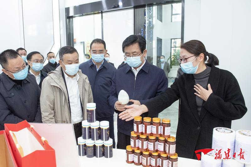 29日，赵龙在宏东渔业股份有限公司调研。.png