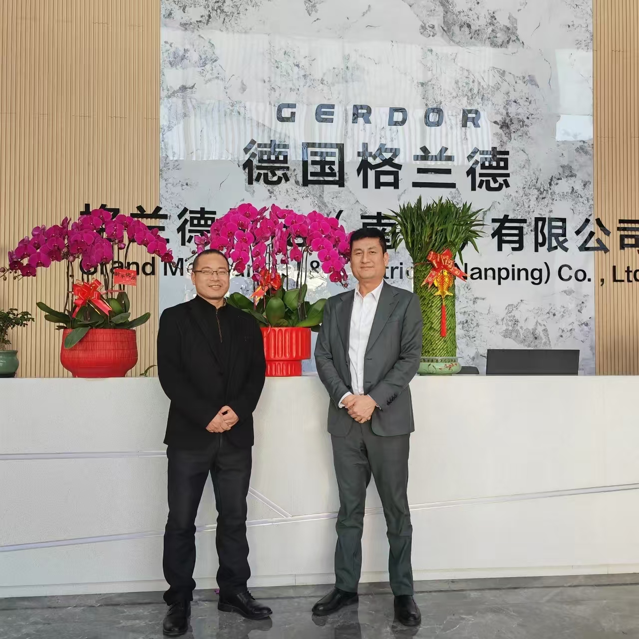 走访调研侨企 田建丰摄.jpg