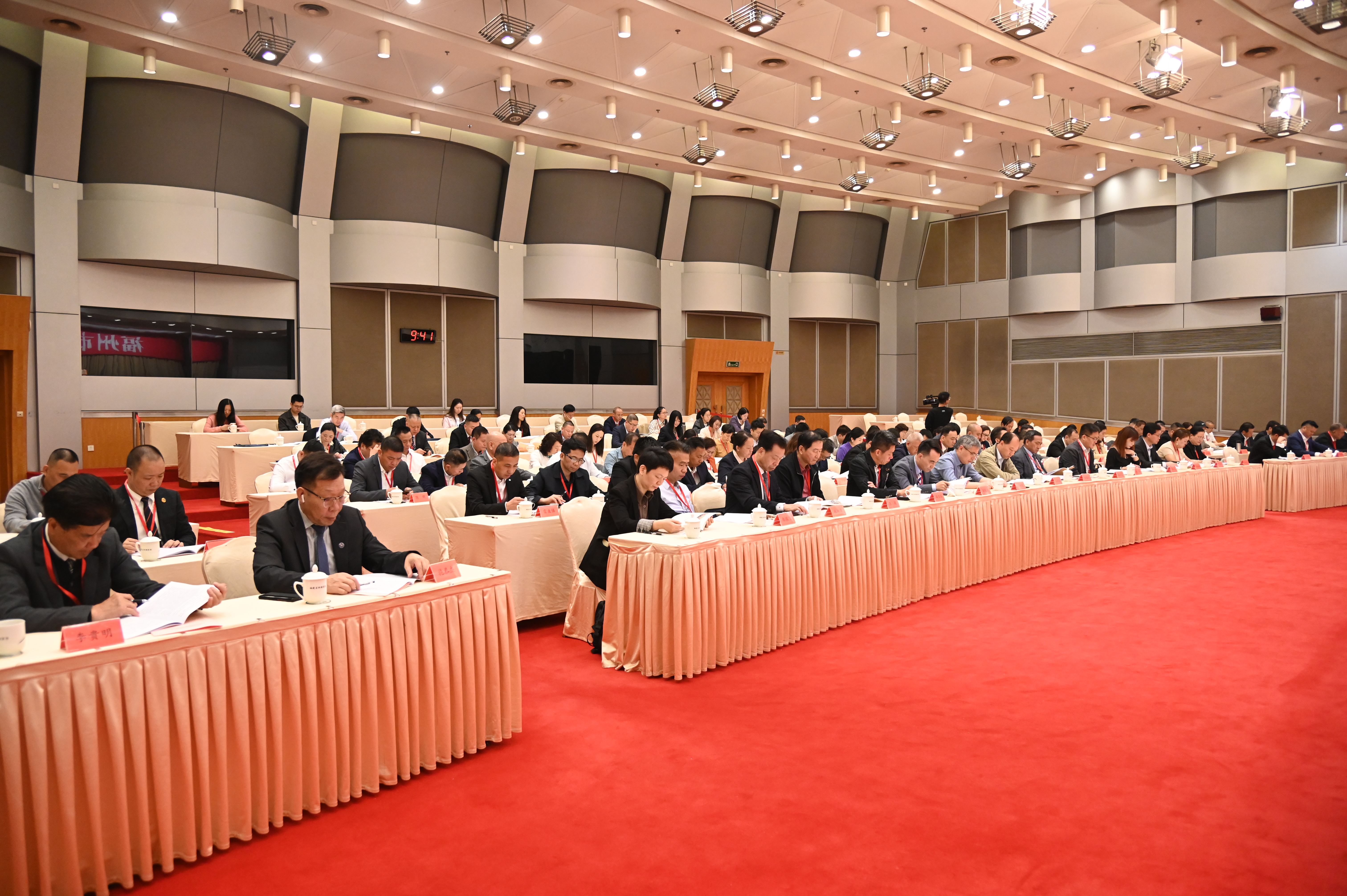 福州市侨联十三届三次全委会议会场.JPG