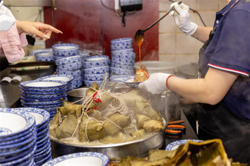 图6 泉州美食古早味在线探店体验直播画面.jpg