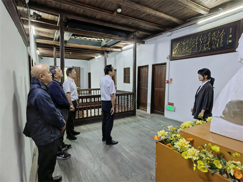图2：在上杭县临江楼参观学习.jpg