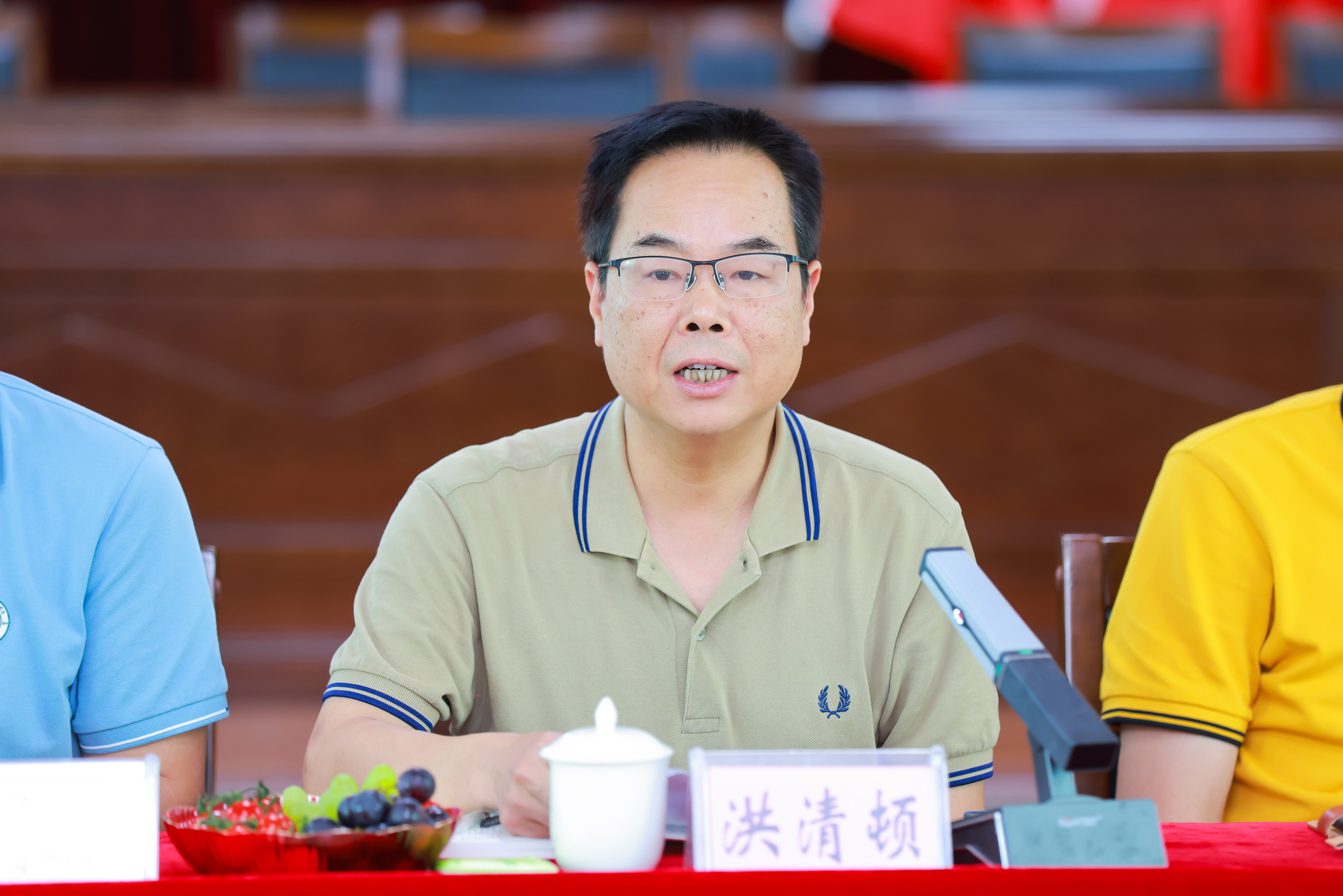 图三 南安市委统战部副部长、市侨办主任洪清顿(乐峰镇供图).jpg 图三 南安市委统战部副部长、市侨办主任洪清顿(乐峰镇供图).jpg