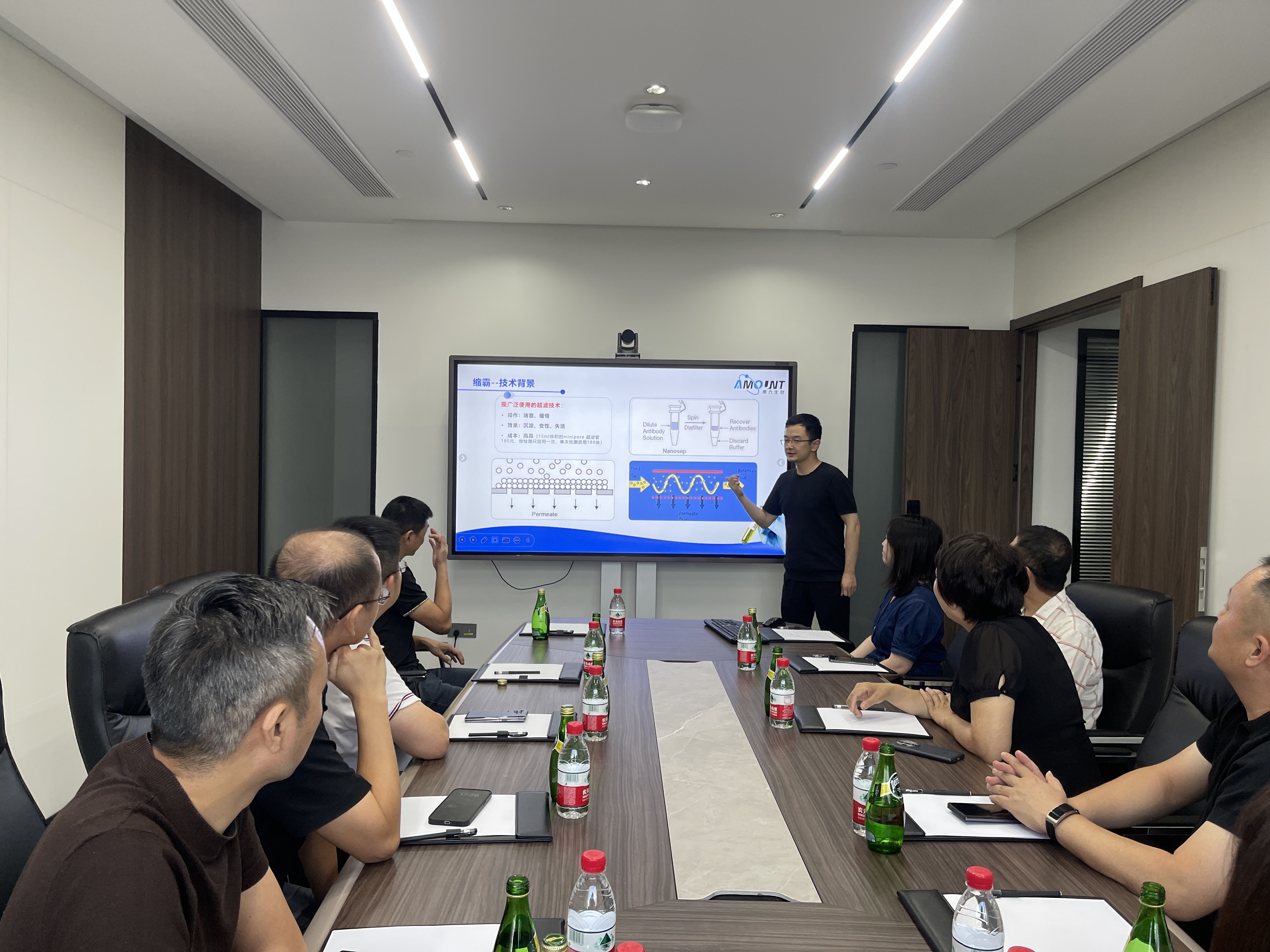 图片4 召开交流座谈会.jpg 图片4 召开交流座谈会.jpg