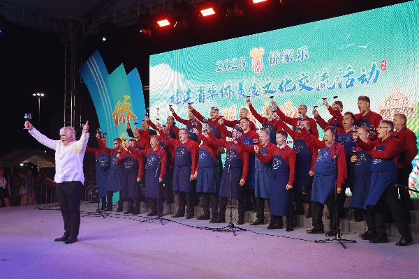表演_副本.jpg
