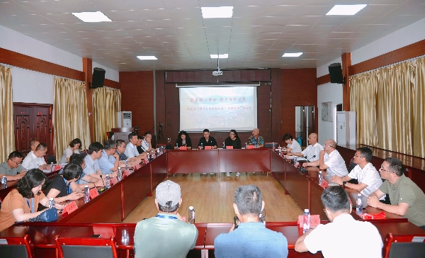 座谈会现场_副本1.jpg