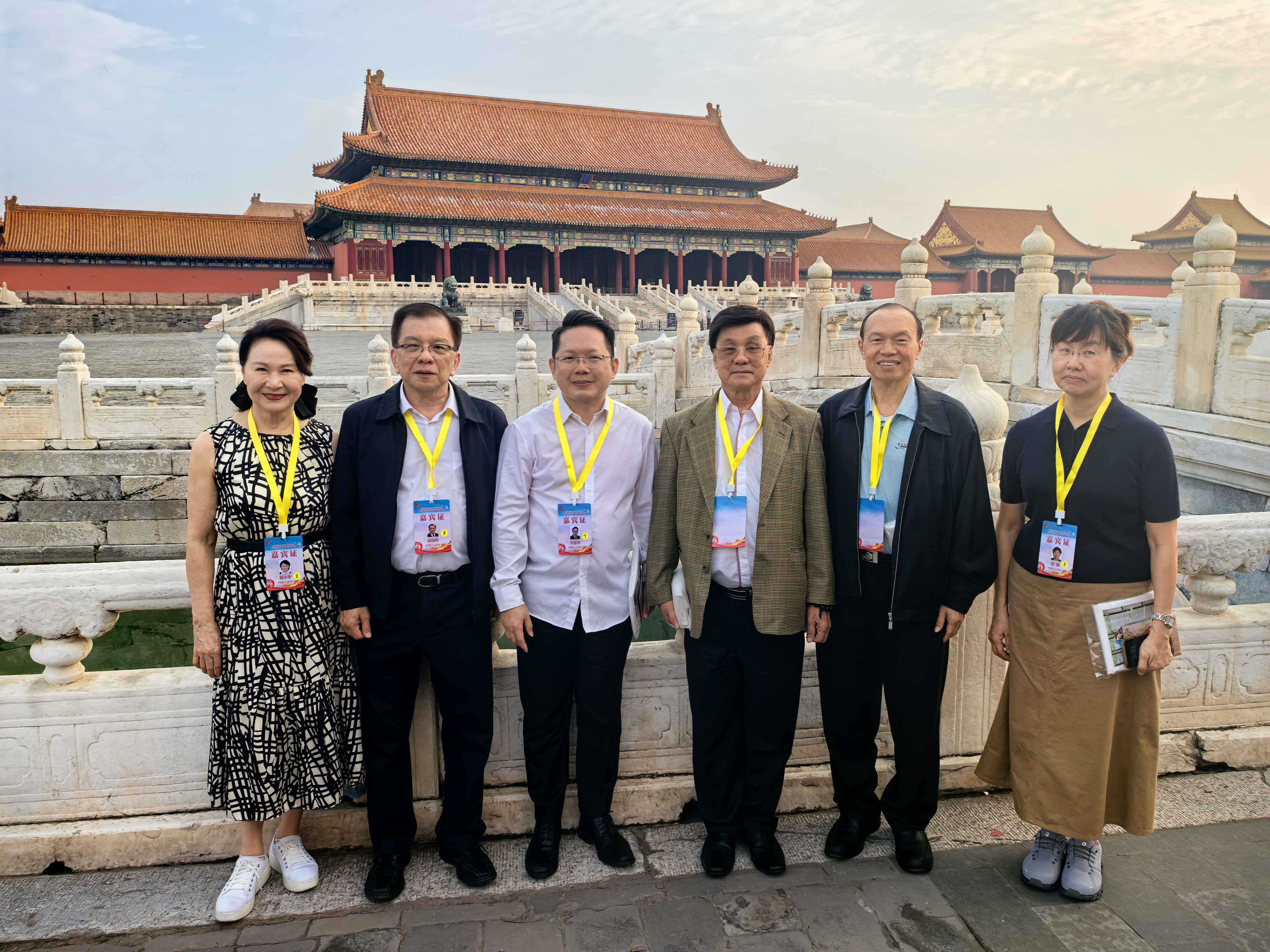 方天兴(右三).jpg 方天兴(右三).jpg