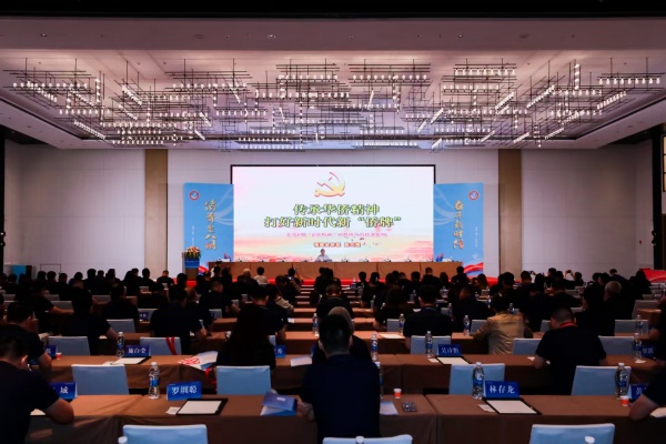 专题授课.jpg 专题授课.jpg