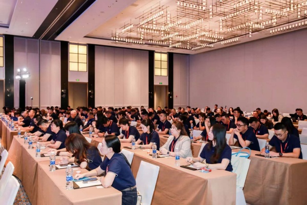 学员.jpg 学员.jpg